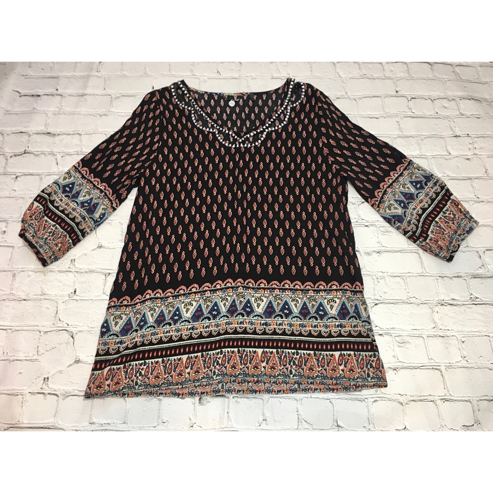 BKE Boho Rhinestone Tunic Top - Picture 10 of 16